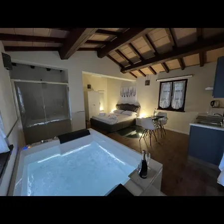 בית נופש Casale Antica Cassia Luxury & *